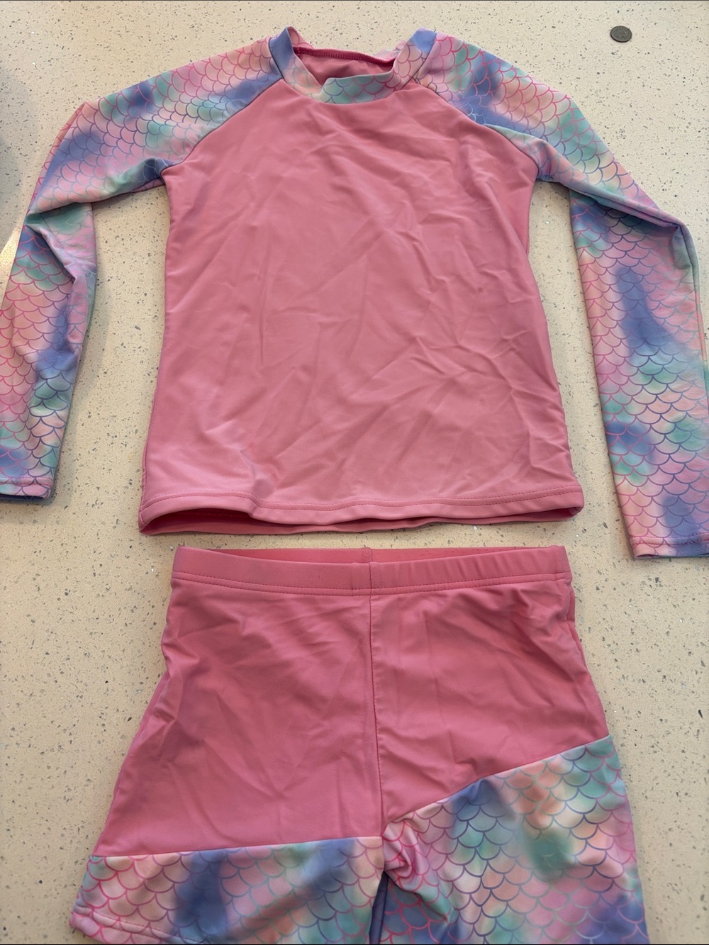 SHEIN Pink Long-Sleeve Mermaid-Scale Rashguard Set